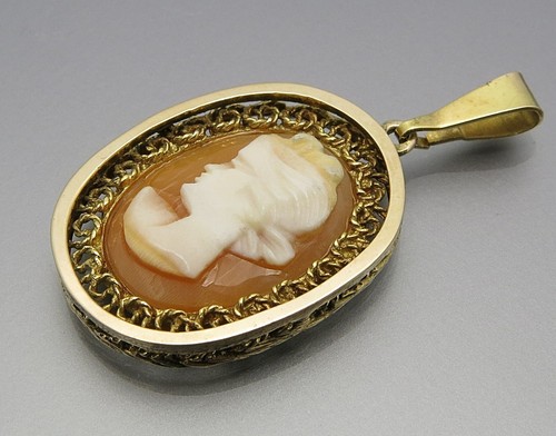 Hoop design pendant gem - "gem",