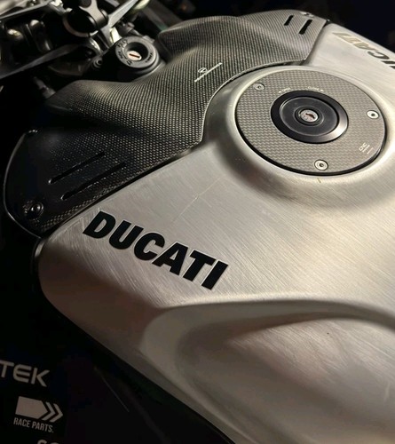 Ducati panigale v4s v4r - panigale,