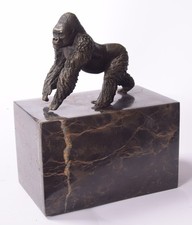 Bronzefigur Gorilla Affe