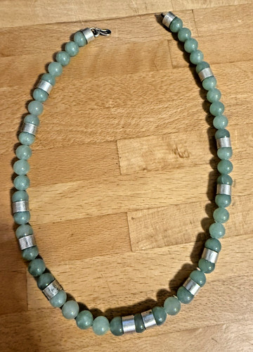Elegante jadekette mit silber - mit, silber-