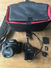 Canon EOS 2000D 24.1 MP Digitale SLR Kamera Kit mit EF-S 18-55mm IS III Objektiv