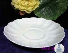 ROMANTICA WEISS 2 Untertassen 14 cm KAISER-PORZELLAN selten benutzt 