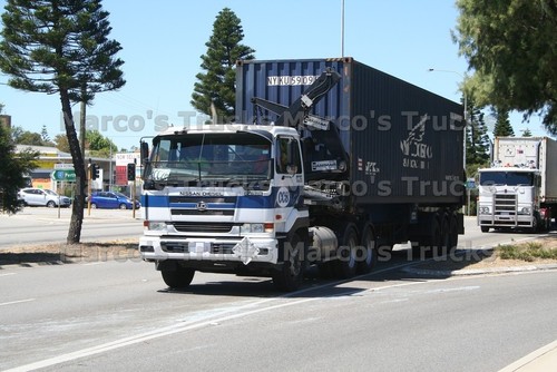 Lkw foto nissan - diesel, cw385