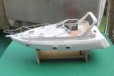 Yacht Modell "Avanti 75" mit Akkus, ohne Fernsteurung ;L :56cm ,B :19 cm