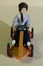 Bodo Hennig Seifenkiste  Puppenstube Puppenhaus  Erna Meyer Biegepuppe