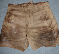 Kurze speckige TRACHTEN