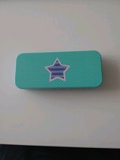 Blechdose zum aufbewahren von Schulbedarf wie Stiften, Radierern , Spitzern etc.