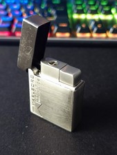 Marlboro "Light Up With Flavor" Gas-Feuerzeug - Funktioniert, Sammlerstück