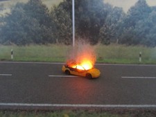 Spur N Audi A4 Vollbrand Gelb LED 12-16V Feuerwehr Polizei Unfall 1:160 UNIKAT