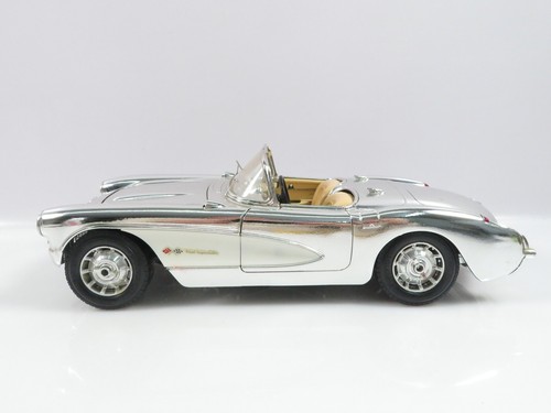 Bburago chrom chevrolet - 1:18,