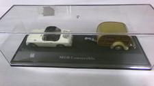 Cararama 1:87 Oldtimer Camping-Gespann MGB Convertible + Wohnwagen-Maß 1:87