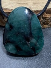 Smaragd Freeform gebohrt