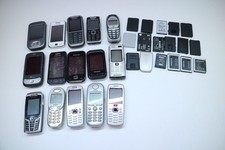 Konvolut 15 alte Handys mit Zubehör – Siemens, Samsung, Sony Ericsson – DEFEKT B