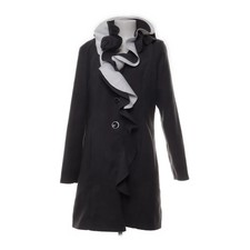 Laeticia Dreams, Mantel