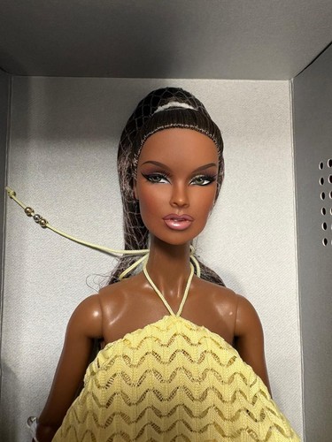 Fashion royalty vanessa perrin - royalty,