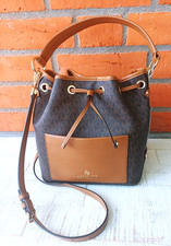♡ Michael Kors - Bucket Bag