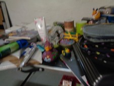 Karton mit Flohmarkt Artikel kein Schrott