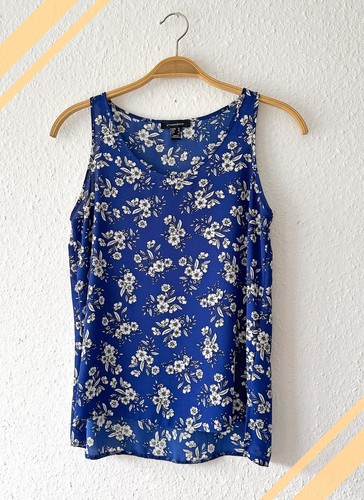 Blaues top mit - 💙,