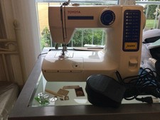 Toyota Nähmaschine Modell
