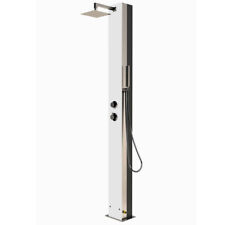 Solardusche weiße Glasfront