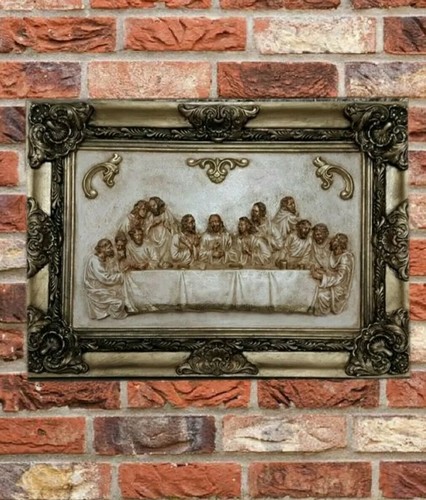 Groß bas relief - groß,
