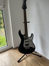 Yamaha Pacifica Gitarre PAC112CPJ + Zubehör wie NEU