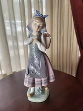 Lladro Nature's Bounty Girl w/