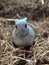 Steinfigur Hase Ostern