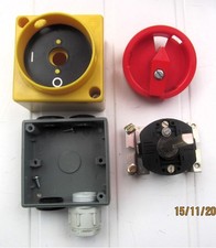 Hauptschalter/Not-Aus-Schalter