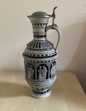 Weinkrug mit Zinndeckel 3d Struktur