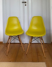 Eames Plastic Side Chair DSW