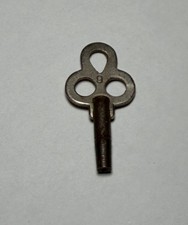 Schlüssel Nr. 9  f.  Taschenuhr Uhrwerk Aufziehschlüssel antik  (02)