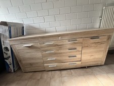 Gut erhaltenes holzregal - gut, zu
