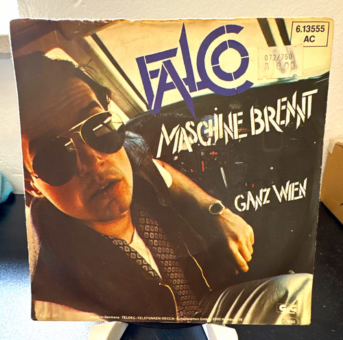 Falco maschine brennt ganz - /,