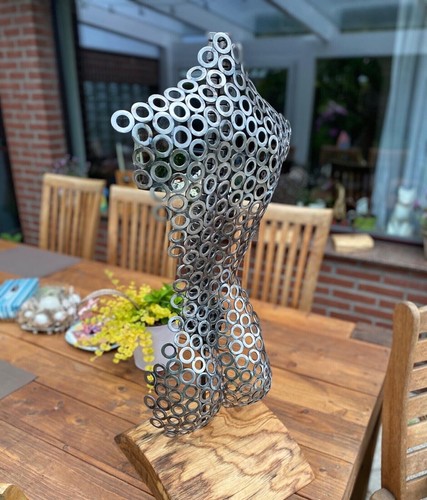 Skulptur metall weibliche - skulptur,