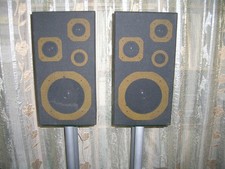 2 Boxen 43 / 3 Vintage, 3 Wege Bassreflex, 4- 8 Ohm, ca. 40 Watt.