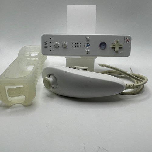 Nintendo wii remote nunchuk - nintendo,