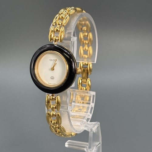 Near mint gucci - [near,