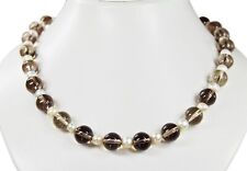 Schöne Halskette aus dem