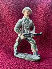 DDR NVA Soldat / Gummifigur mit Maschinen Gewehr / Tarnanzug / Top Zustand / Jo