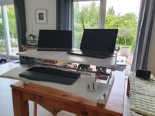 Höhenverstellbare Schreibtischaufsatz mit Gasfeder