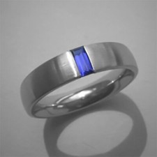 Eleganter Edelstahlring mit