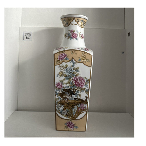 Porzellanvase viereckig
