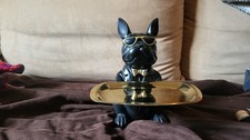 Kleine Bulldogge Figur, circa 20 cm hoch mit Ablagefläche