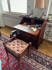 Antiker Sekretär und Hocker mit Bezug aus Mahagoni