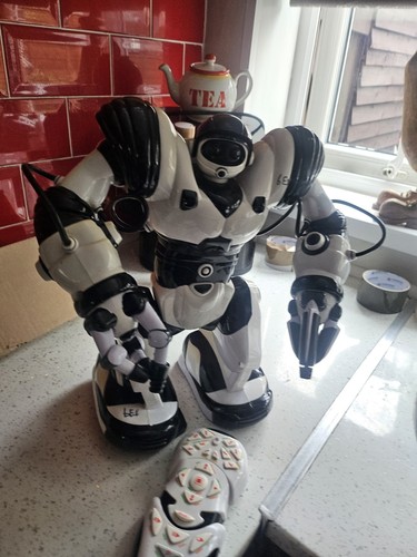 Wowwee robosapien schwarz - robosapien,