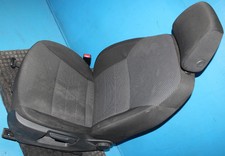 Fahrersitz Sitz vorne links Sitzheizung Skoda Octavia III 5E Bj.15