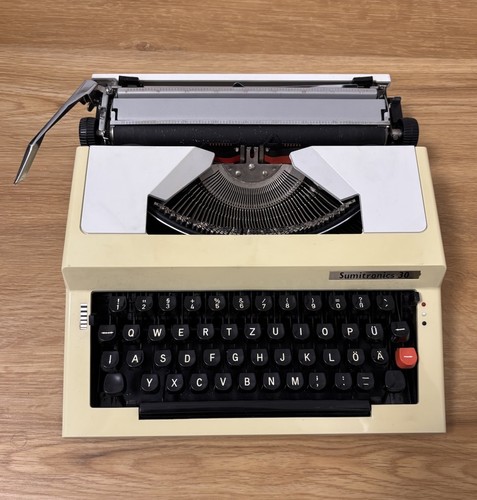 Vintage typewriter sumitronics - typewriter,