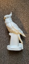 Weißer Papagei Vogelskulptur