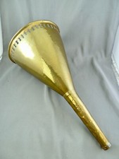 großer alter Trichter Messing